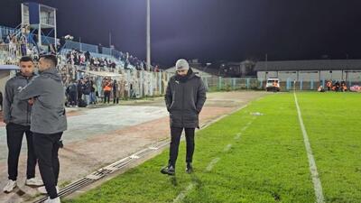 ناراحتی مازیار زارع از شکست سنگین مقابل فجر سپاسی و تشویق هواداران ملوان