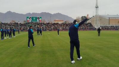 حال و هوای بی نظیر ورزشگاه تختی قبل از بازی خیبر - استقلال