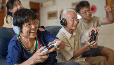  این بانوی ۹۲ ساله پیرترین قهرمان بازی‌های ورزشی در جهان شد - گیمفا