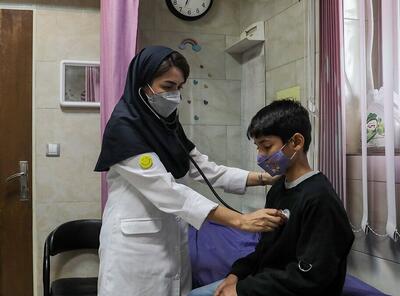 ایران روی موج آنفلوآنزای جدید؛ واکسن فایده‌ای ندارد | پیک بیماری کی فروکش می‌کند؟ | ۴ علامت خطرناک در آنفلوآنزای جدید