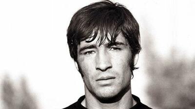 اَبَر مرد فوتبال ایران، آقای خاص