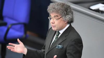  مصونیت پارلمانی نماینده آلمان به جرم ادای «سلام هیتلری» لغو شد
