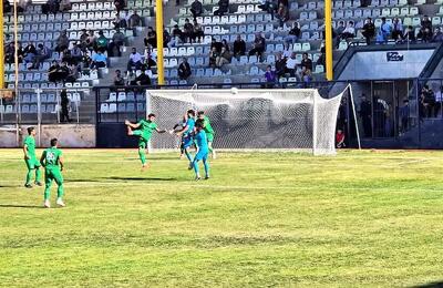 لیگ ۲ فوتبال کشور/ خروج موقت پاس همدان از بحران با برتری مقابل شهرداری بندرعباس