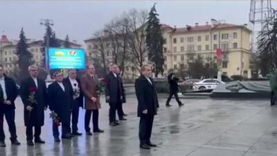  حضور عراقچی در محل یادمان پیروزی در مینسک