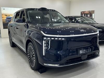 پرچمدار لوکس ایران‌خودرو؛ آی‌ام LS9 وارد میدان رقابت شد