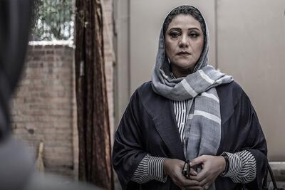  استایل شبنم مقدمی در پشت صحنه سریال شغال