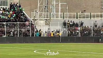 ویدیو| تختی خرم آباد دو ساعت مانده به شروع بازی پر شد!