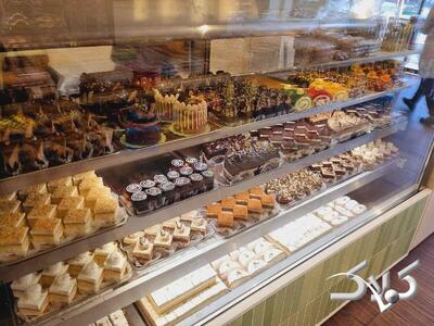 قیمت انواع شیرینی در شب یلدا؛ رولت، نان خامه‌ای، باقلوا و نارگیلی کیلویی چند شد؟ - مجله اینترنتی کولاک