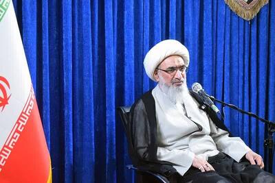 امام جمعه بوشهر: طراحی برنامه‌های متنوع دانش آموزی در اعتکاف ضروری است