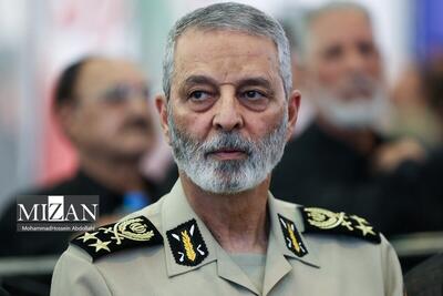 سرلشکر موسوی: تقویت سپر قدرتمند دفاعی در دستور کار قرار گرفته است