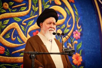  علم‌الهدی: اخیراً برخی زائران عراقی گفته‌اند که به جای مشهد قصد دارند به متل قو بروند و تفریح کنند / اگر دختر خانمی در مقابل دانشجویان پسر دوچرخه‌سواری کند، طبق فتوا حرام است