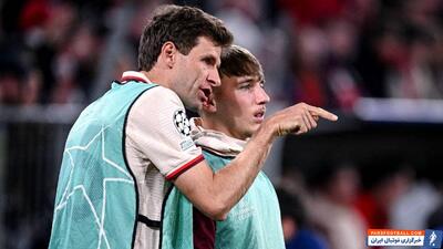 خوشحالی شدید توماس مولر پس از گلزنی لنارت کارل در دیدار بایرن مونیخ برابر ماینتس