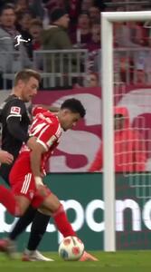 ویدئو: دیاز حتی وقتی زمین می‌خورد پاس گل می‌دهد! - پارس فوتبال