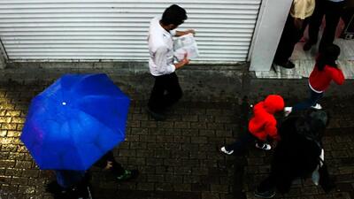 بارش متناوب برف و باران در تهران/ کاهش دما تا ۶ درجه