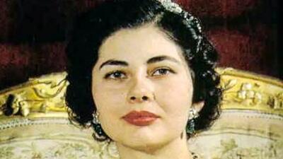  زمردهایی که با چشم‌های عروس ست شد؛ نگاهی به جواهرات ملکه ثریا در روز عروسی‌
