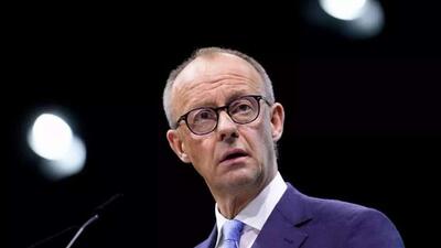  صدراعظم آلمان، اعلام کرد که کشورهای اتحادیه اروپا و آمریکا توافق کرده‌اند که تضمین‌های امنیتی مشابه ماده 5 ناتو را به اوکراین ارائه دهند.