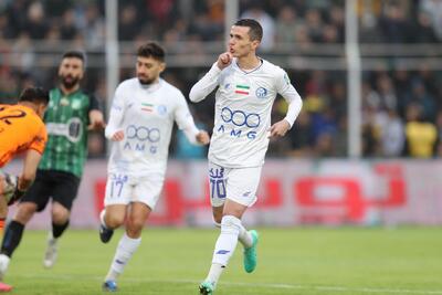 کارشناسی داوری نیمه اول بازی خیبر و استقلال؛ پنالتی آبی‌ها اشتباه بود؟