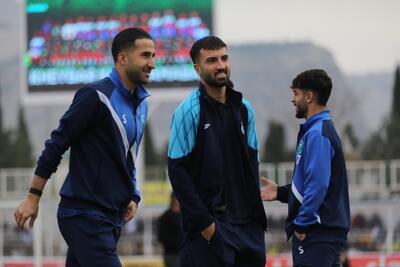 خوش و بش بازیکنان خیبر و استقلال در استادیوم تختی / گزارش تصویری