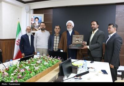 همراهی قضات کرمانی با خادمان حرم مطهر امام رضا (ع) - تسنیم