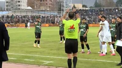 لحظه اعلام پنالتی استقلال مقابل خیبر