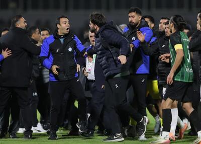 استقلال سند رو کرد: جای چنگ روی سرِ مُربی!(عکس)