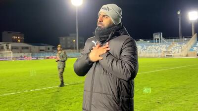 تشویق مازیار زارع بعد از باخت در خانه