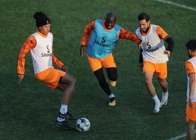 چادرملو روند خوب برابر آبی‌ها را ادامه می‌دهد