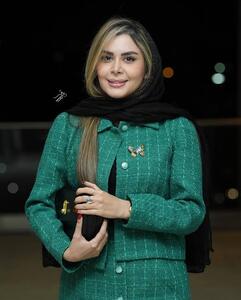 استوری خانم مجری سابق تلویزیون با متن غم‌انگیز