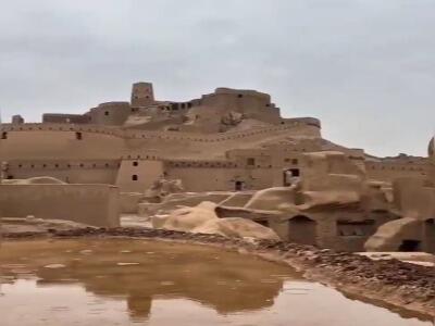  بارش زیبای باران در ارگ بم