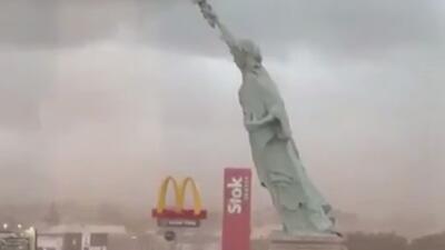  ماکت مجسمه آزادی در برزیل بر اثر طوفان سقوط کرد