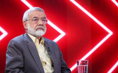 روزنامه اصولگرا: مدعیان انقلابیگری، تندروی خود را با تفسیر شخصی از مواضع رهبری توجیه می کنند/ جریانی همواره خود را  انقلابی‌تر معرفی می کند