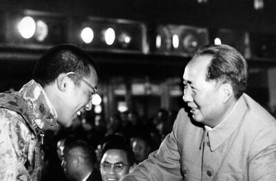  زمان چهره ها | «مائو تسه‌تونگ، اولین رئیس‌ جمهوری خلق چین» در 76 سالگی؛ سال 1348