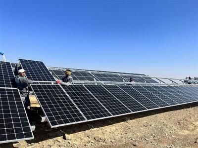  نیروگاه خورشیدی 9 مگاواتی تنگستان در آستانه بهره‌برداری