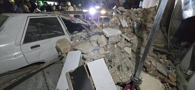 سخنگوی آتش نشانی در گفت و گو با برنا: تعداد نجات یافتگان ریزش ساختمان در دولت آباد به 5 نفر رسید / اتمام عملیات امداد و نجات