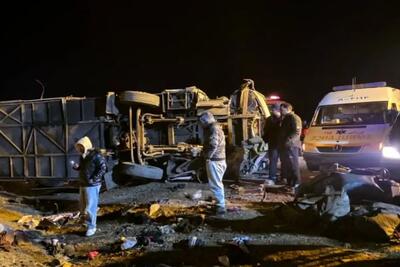 واژگونی اتوبوس اصفهان - مشهد؛ اسامی مصدومان اعلام شد