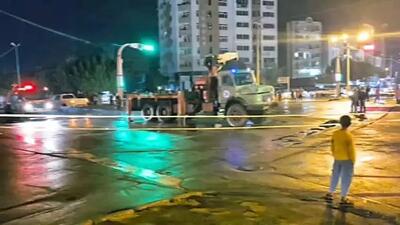 فرونشست زمین در بندرعباس باعث سقوط یک پراید شد+فیلم