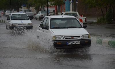 ببینید / معابر بندرعباس زیر آب رفت