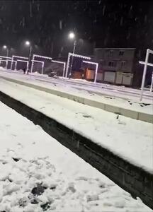 ببینید| بارش شدید برف در بافت کرمان؛ شهر سفیدپوش شد