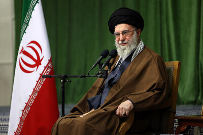 رهبر انقلاب: حفظ هویت دینی از سوی جوانان امروز، بسیار ارزشمند است