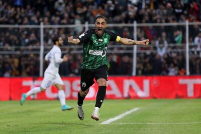 مهرداد قنبری آشنا با چارچوب دروازه آبی‌ها