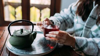  نوشیدن منظم چای، سلاحی در برابر پوکی استخوان در زنان