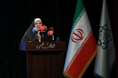  سوگواری مادر شهیدان باقری همواره مقتدرانه بود