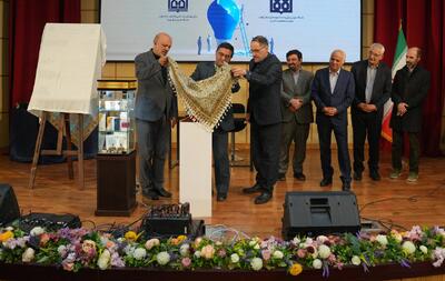 این ۱۲ دارو، کلا ایرانی شدند | حذف ارزبری ۱۲ همتی با تولید اولین داروی استنشاقی بیهوشی