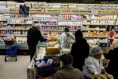 افزایش هزینه‌ها، خانوار‌های آمریکایی را به کاهش هزینه‌ها واداشت