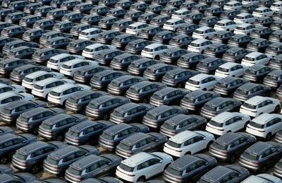  شرایط تازه قرعه‌کشی خودروهای وارداتی؛ آذر 1404 چه کسانی می‌توانند ثبت‌نام کنند؟