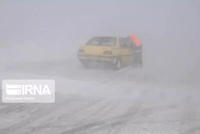  انسداد ۲ جاده در استان کرمان به دلیل بارش برف سنگین/ امدادرسانی در حال انجام است‌