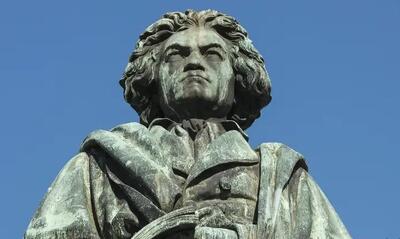 ۲۵۵سالگی یک نابغه