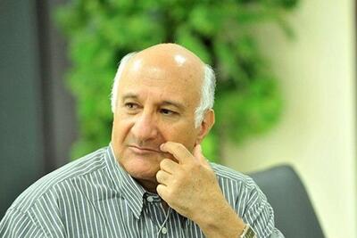  هشدار یک اقتصاددان درباره پیامدهای تداوم روند تورمی؛ طبیبیان: این نشانه‌ها را نباید دست کم گرفت