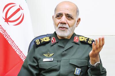 سرلشکر رشید ستون اتاق فکر دفاع مقدس بود