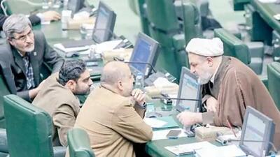 تندروها فقط علیه دولت پزشکیان شمشیر نکشیده اند؛ قوه قضاییه هم از دروغ و تهمت بی بهره نماند/ افراطیون آشکارا خواستار محاکمه رئیس قوه قضائیه شدند/ عبور از تصمیمات کلان نظام در موضوع فیلترینگ و حجاب